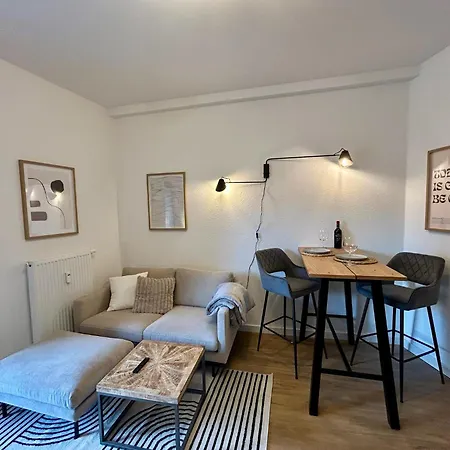 Karl Central Flats - Netflix - Parkplatz - Balkon Trier Exterior photo