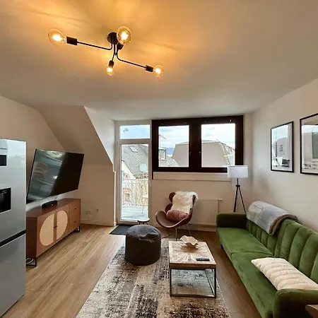Karl Central Flats - Netflix - Parkplatz - Balkon Trier Exterior photo