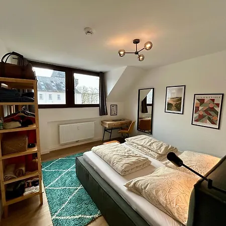 Karl Central Flats - Netflix - Parkplatz - Balkon Trier Exterior photo