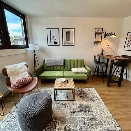 Karl Central Flats - Netflix - Parkplatz - Balkon Trier Exterior photo