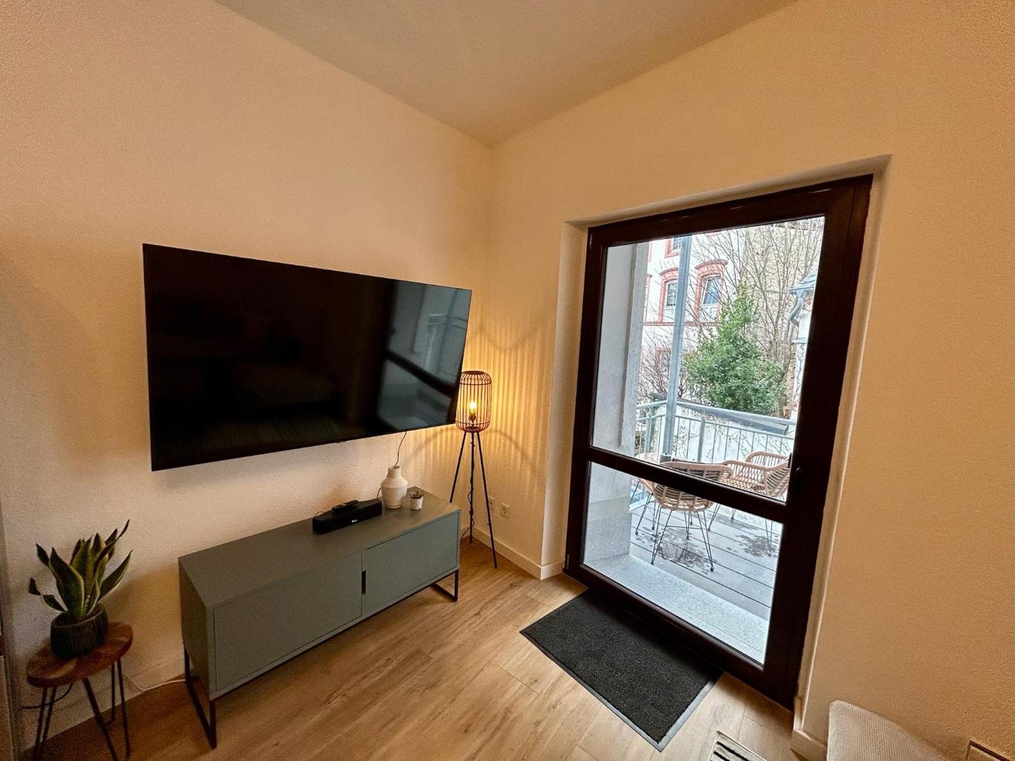 Karl Flats - Netflix - Parkplatz - Balkon Apartment *