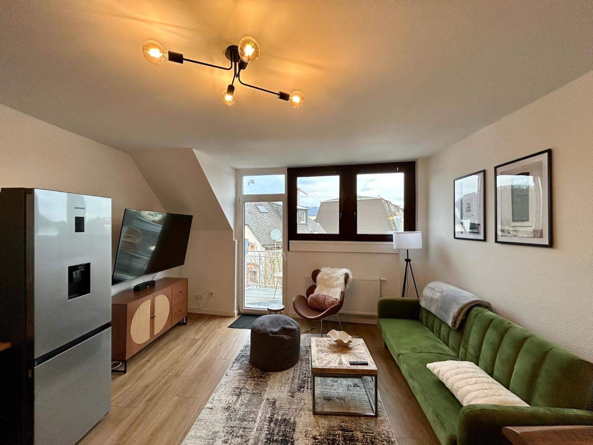 Karl Flats - Netflix - Parkplatz - Balkon Apartment