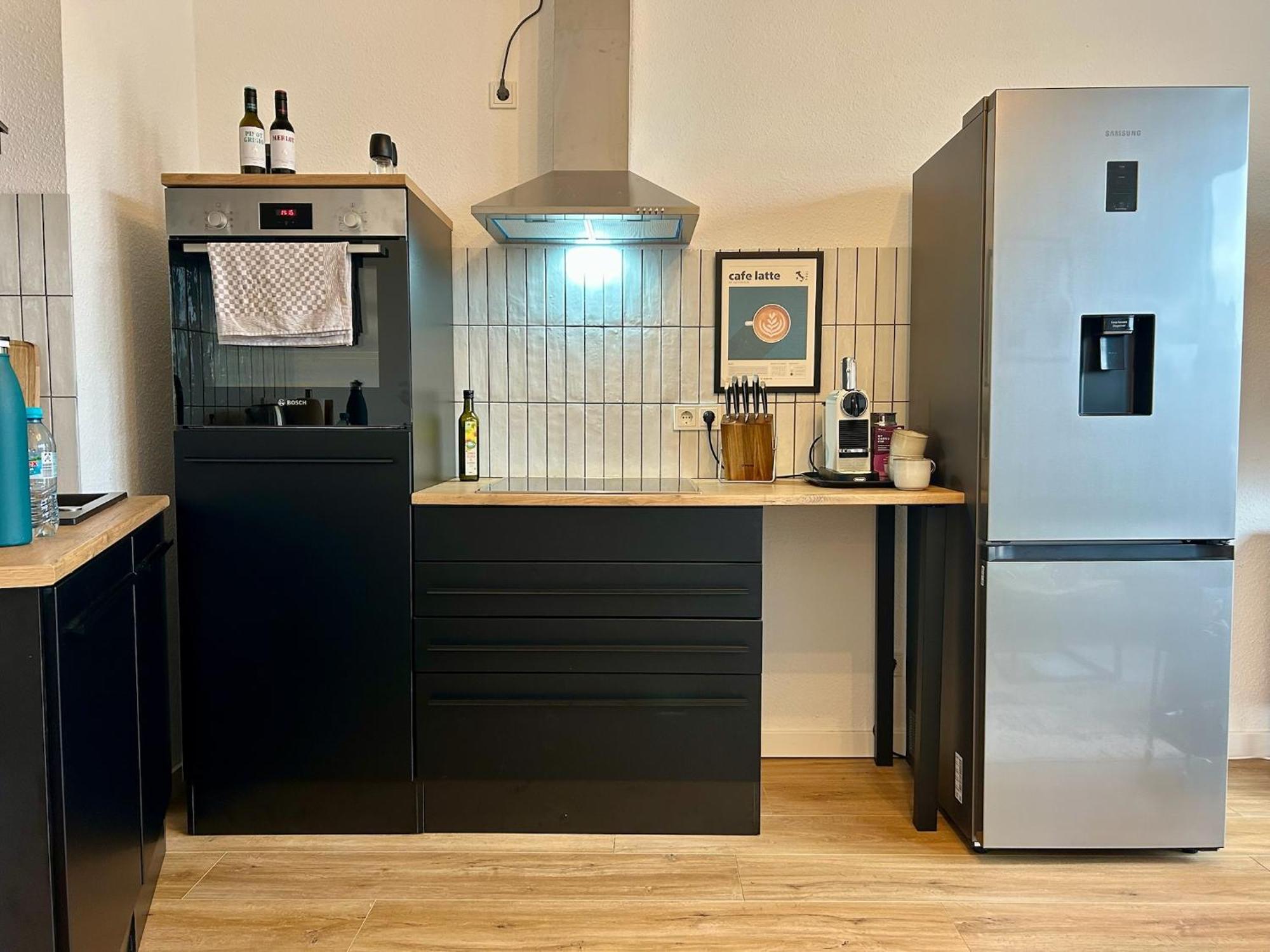 Karl Flats - Netflix - Parkplatz - Balkon Apartment *